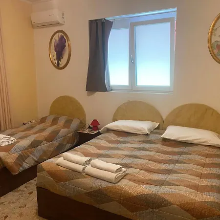 فندق مبيت وإفطار Anna Fiera 2*